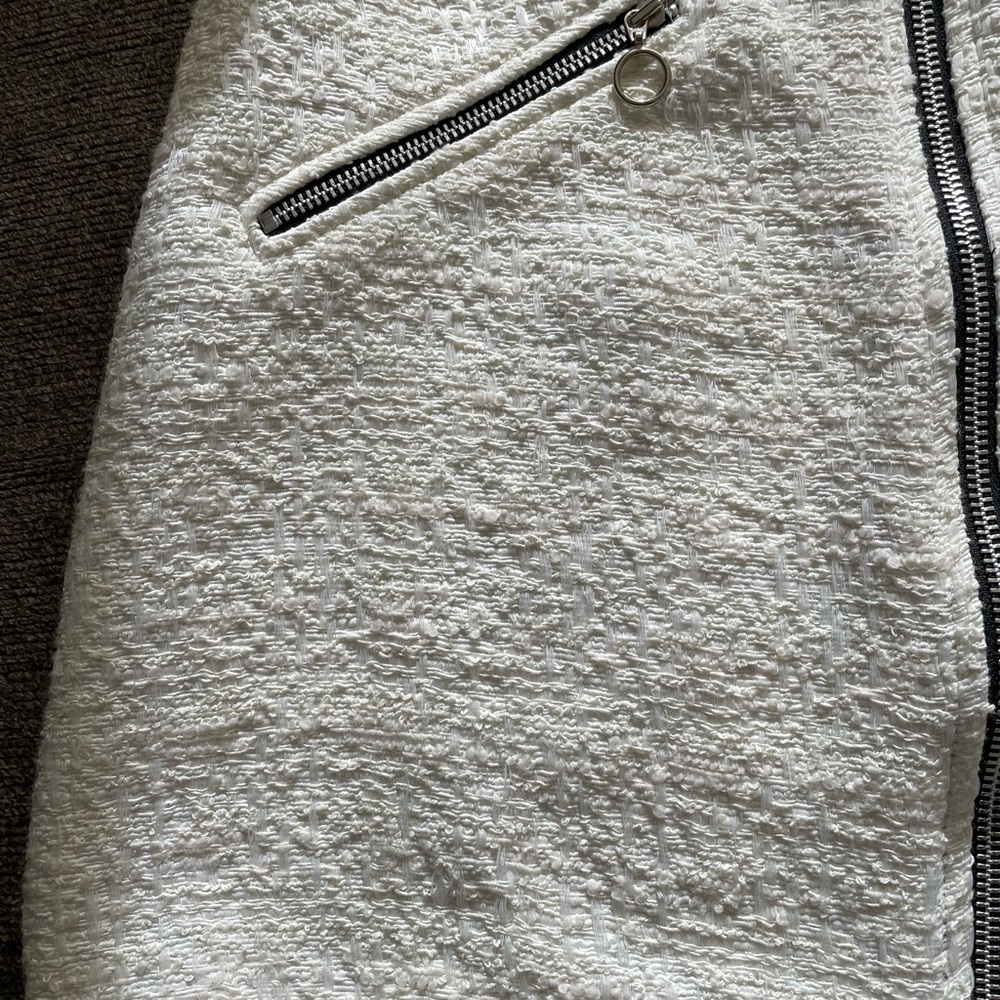 Zara Basic Ivory Miniskirt - Size Medium - image 3
